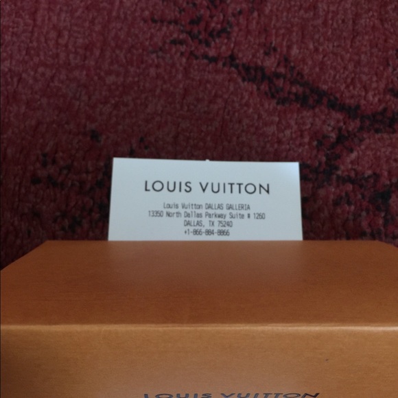 Louis Vuitton shoulder/Crossbody - Picture 7 of 7